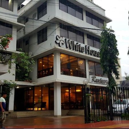 White House Hotel - City Center Dhaka Esterno foto