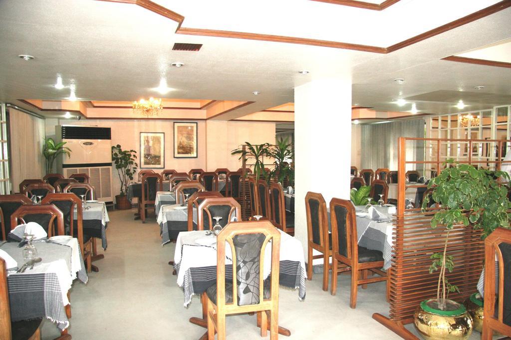White House Hotel - City Center Dhaka Esterno foto