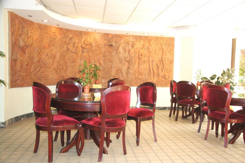 White House Hotel - City Center Dhaka Esterno foto