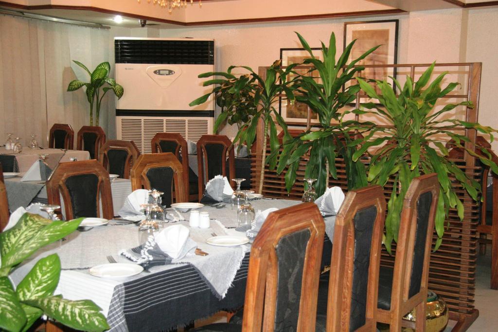 White House Hotel - City Center Dhaka Esterno foto